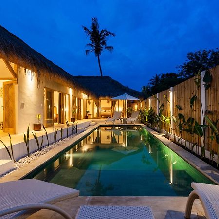Villa Kelapa Kucing กิลิไอร์ ภายนอก รูปภาพ