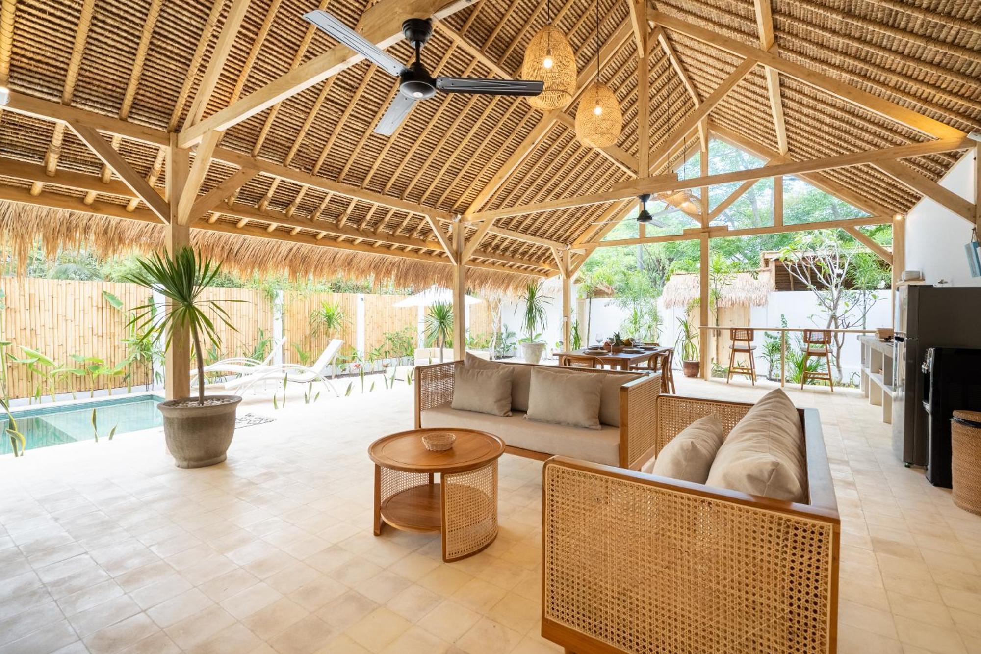 Villa Kelapa Kucing กิลิไอร์ ภายนอก รูปภาพ