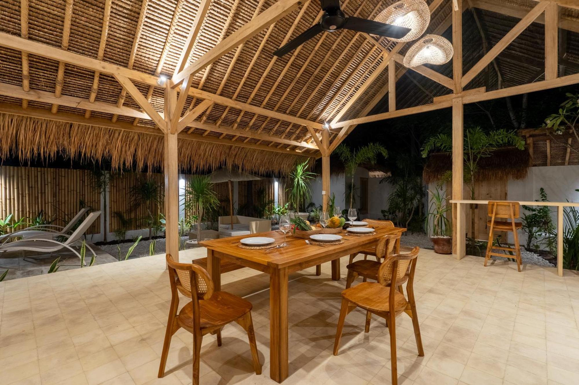 Villa Kelapa Kucing กิลิไอร์ ภายนอก รูปภาพ