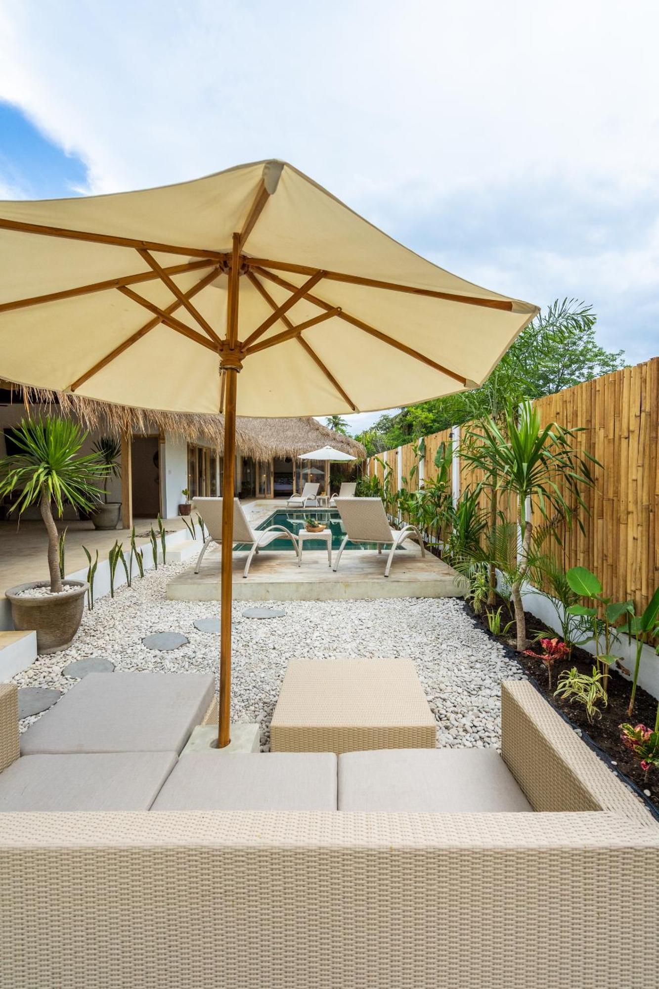 Villa Kelapa Kucing กิลิไอร์ ภายนอก รูปภาพ