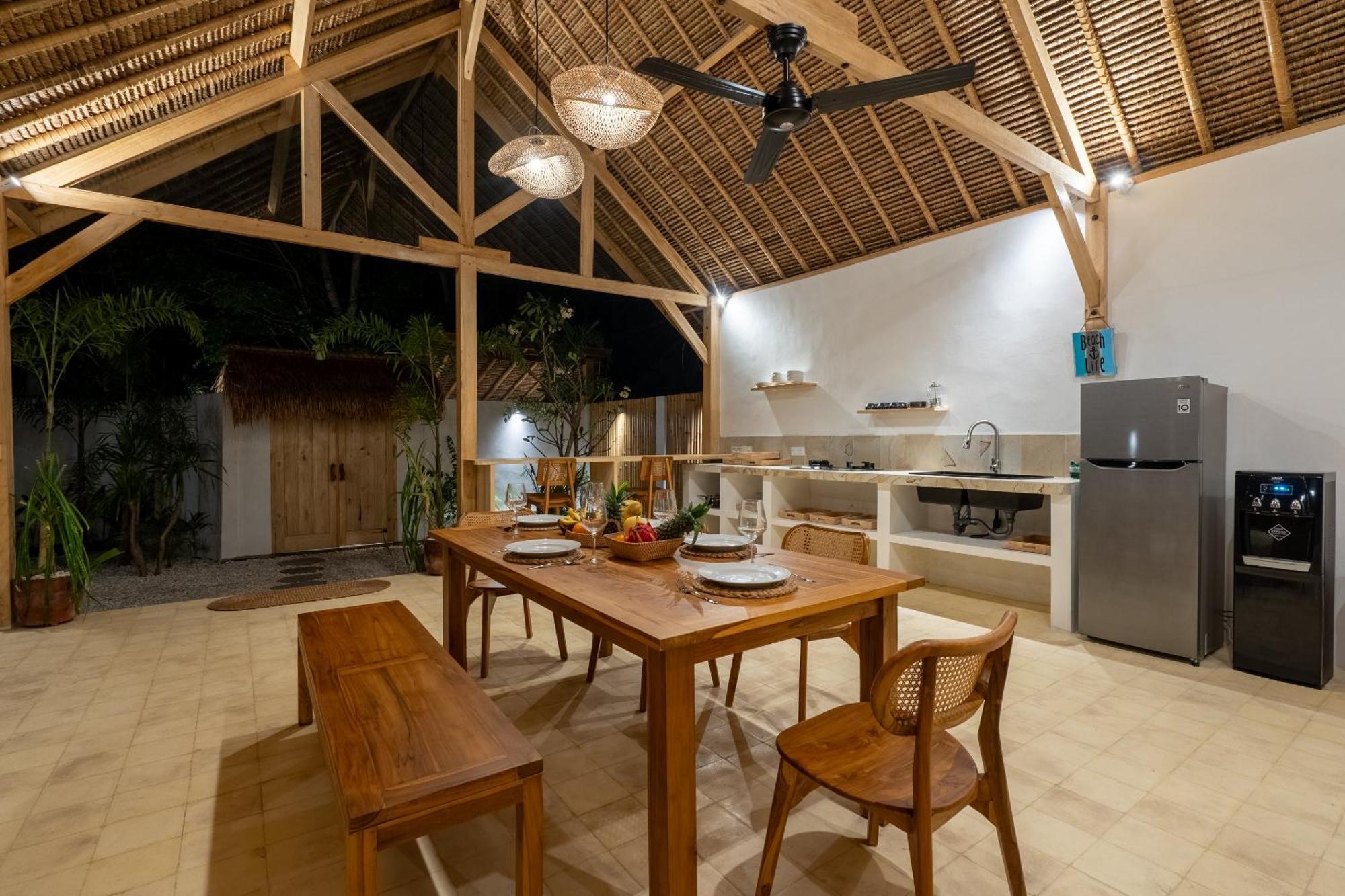 Villa Kelapa Kucing กิลิไอร์ ภายนอก รูปภาพ